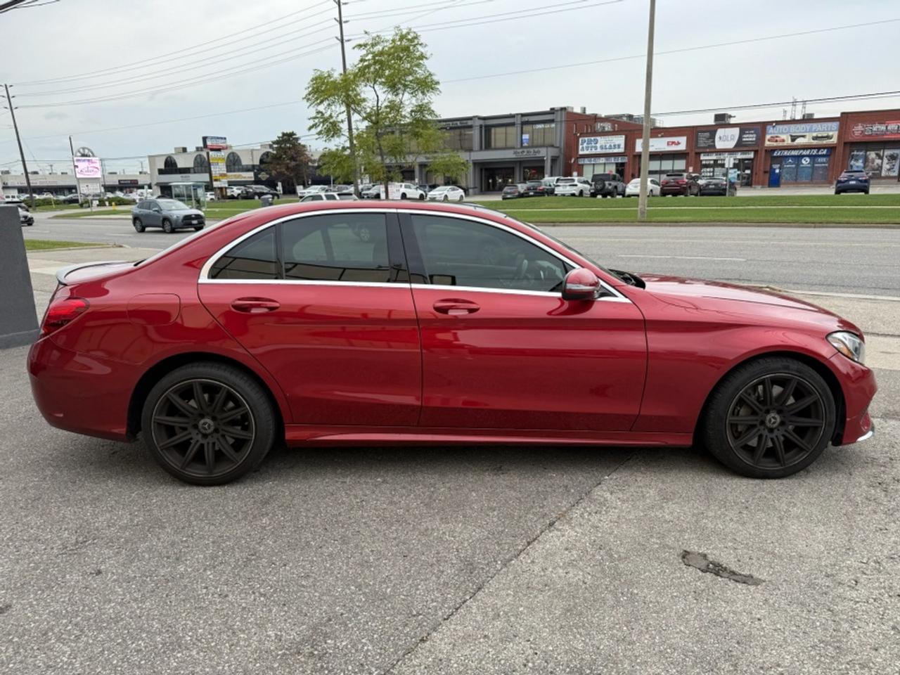 2017 Mercedes-Benz C-Class C 300 4MATIC/ LOW MILEAGE/ SUNROOF/ NAVIGATION/ BL - Photo #4