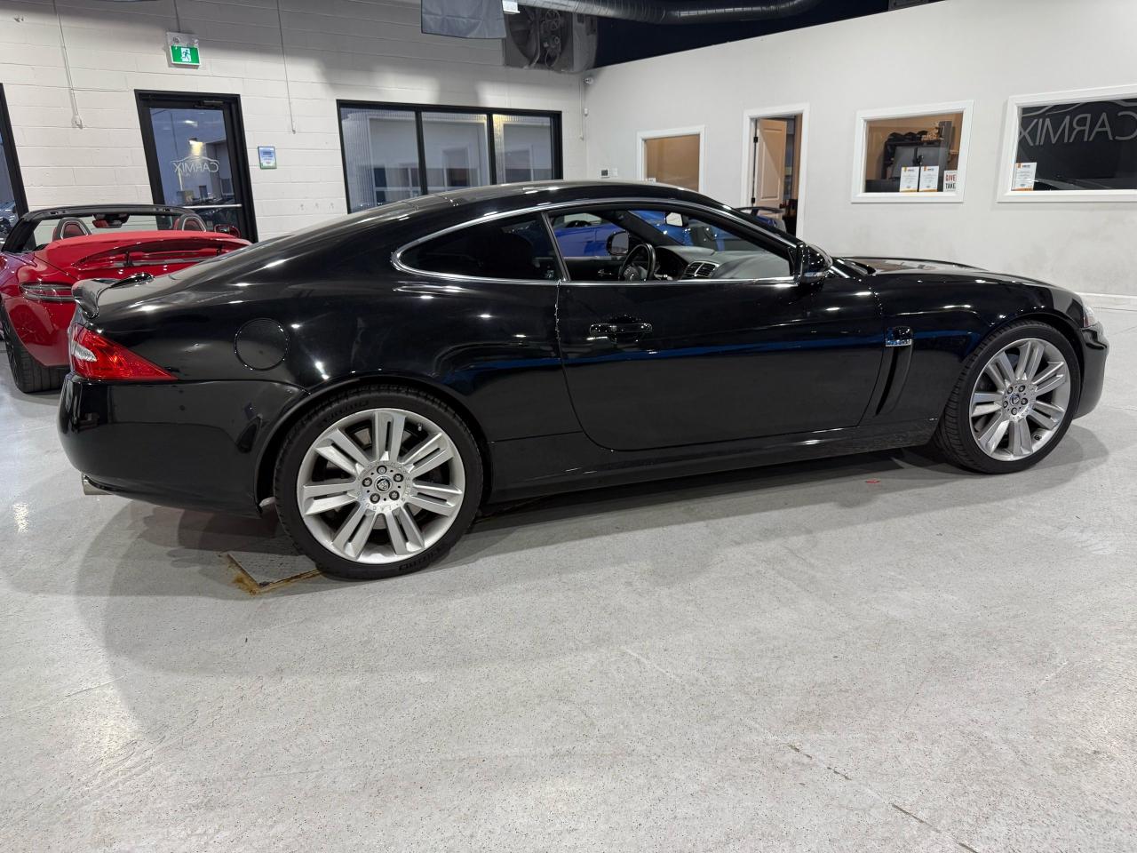 2010 Jaguar XK XKR - Photo #5