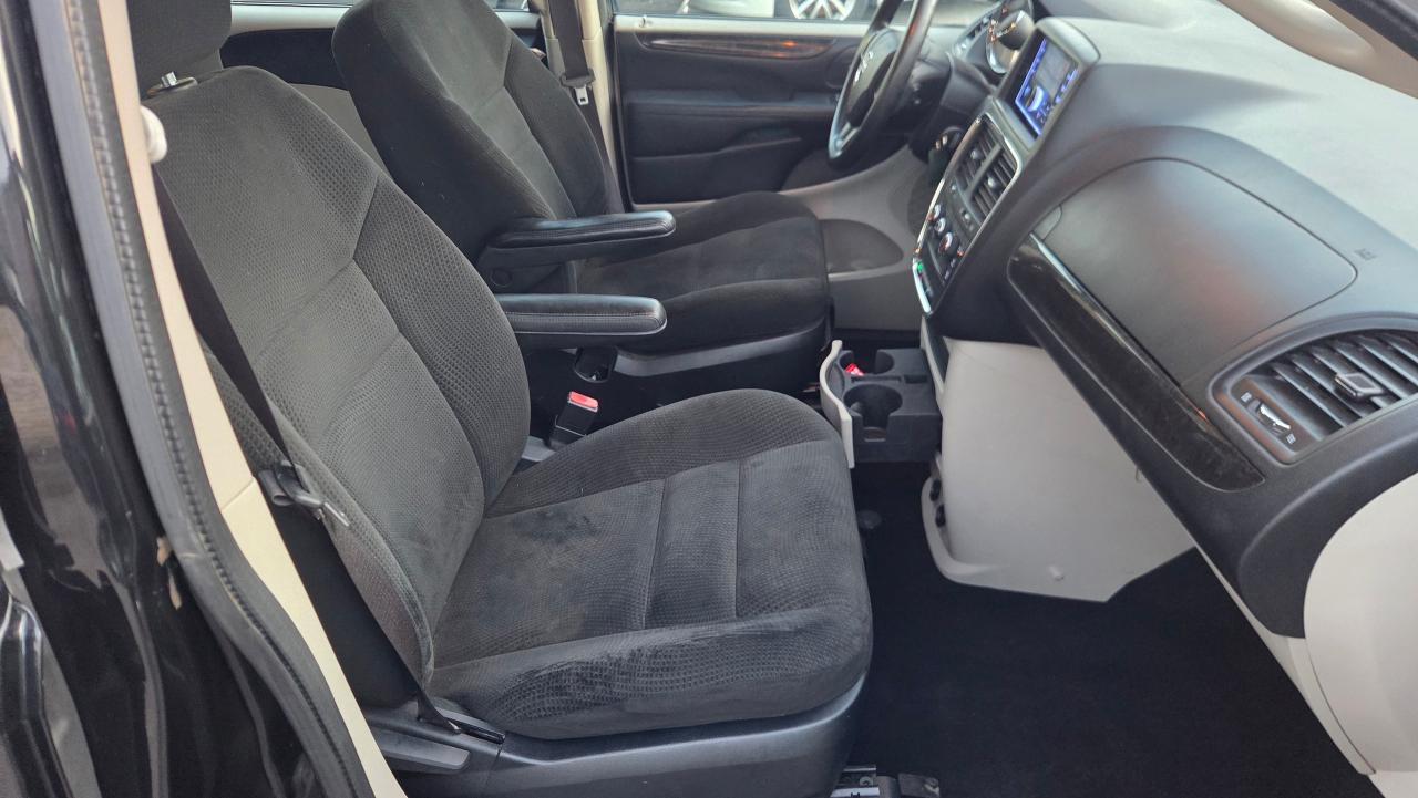 2016 Dodge Grand Caravan CANADA VALUE PACKAGE - Photo #8