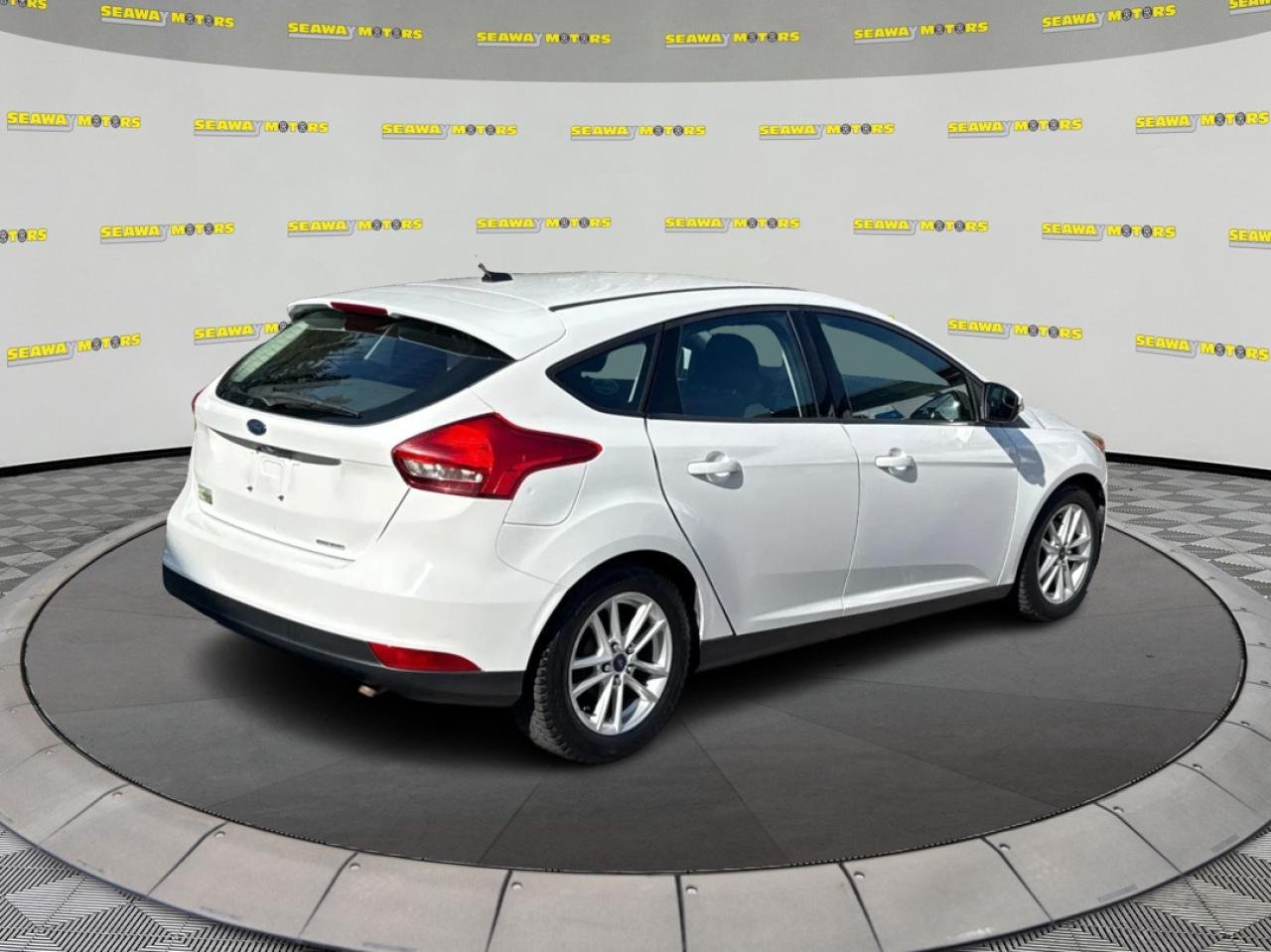 2015 Ford Focus SE - Photo #3