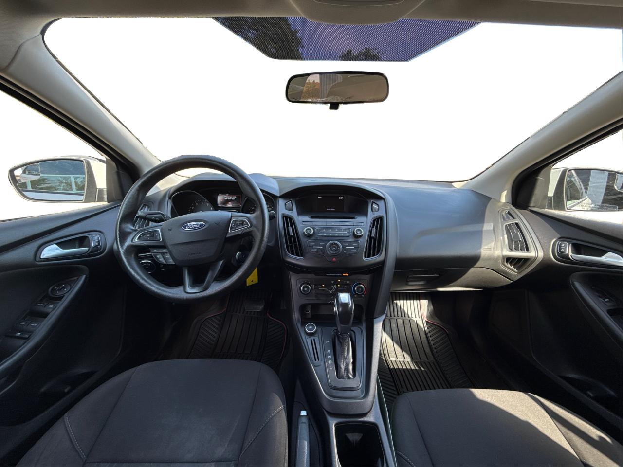 2015 Ford Focus SE - Photo #13