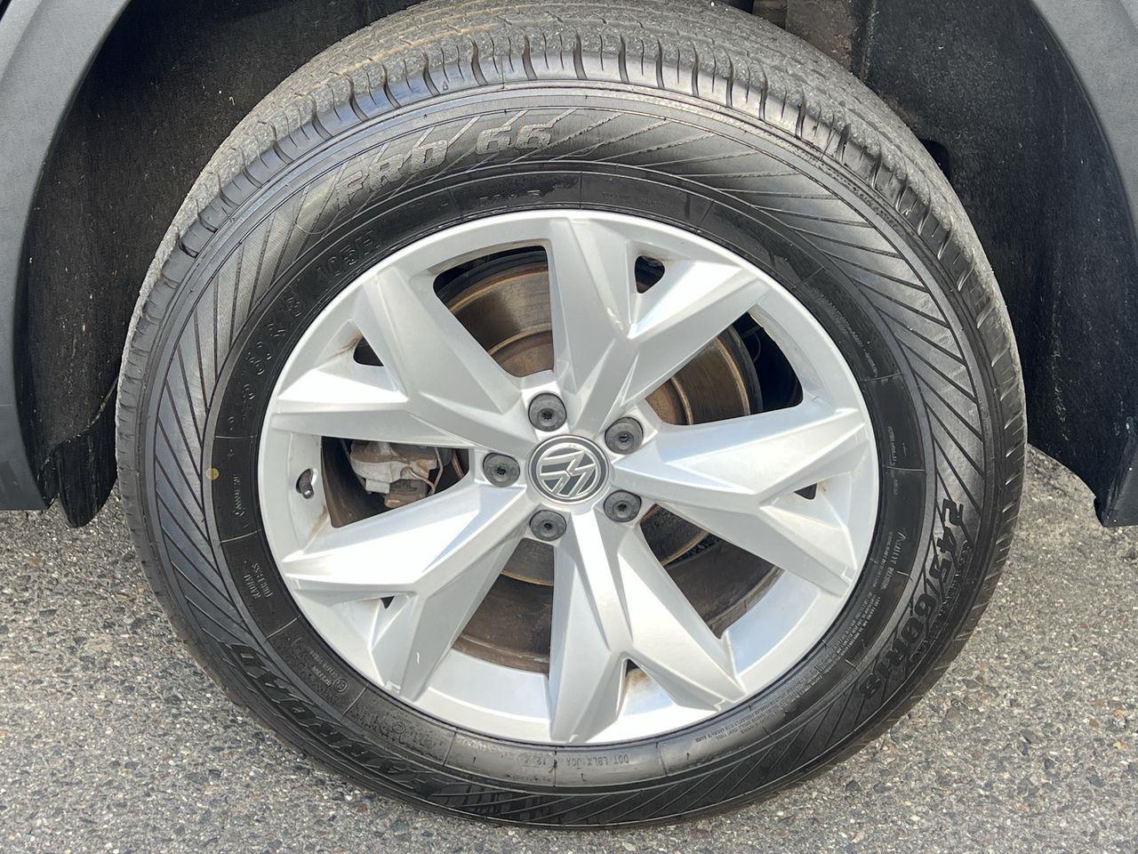 2018 Volkswagen Atlas 2.0 TSI Trendline FWD, 7 PASSENGER, SIRIUS XM, REAR A/C, CRUISE CONTROL, BACK UP CAM!! Photo