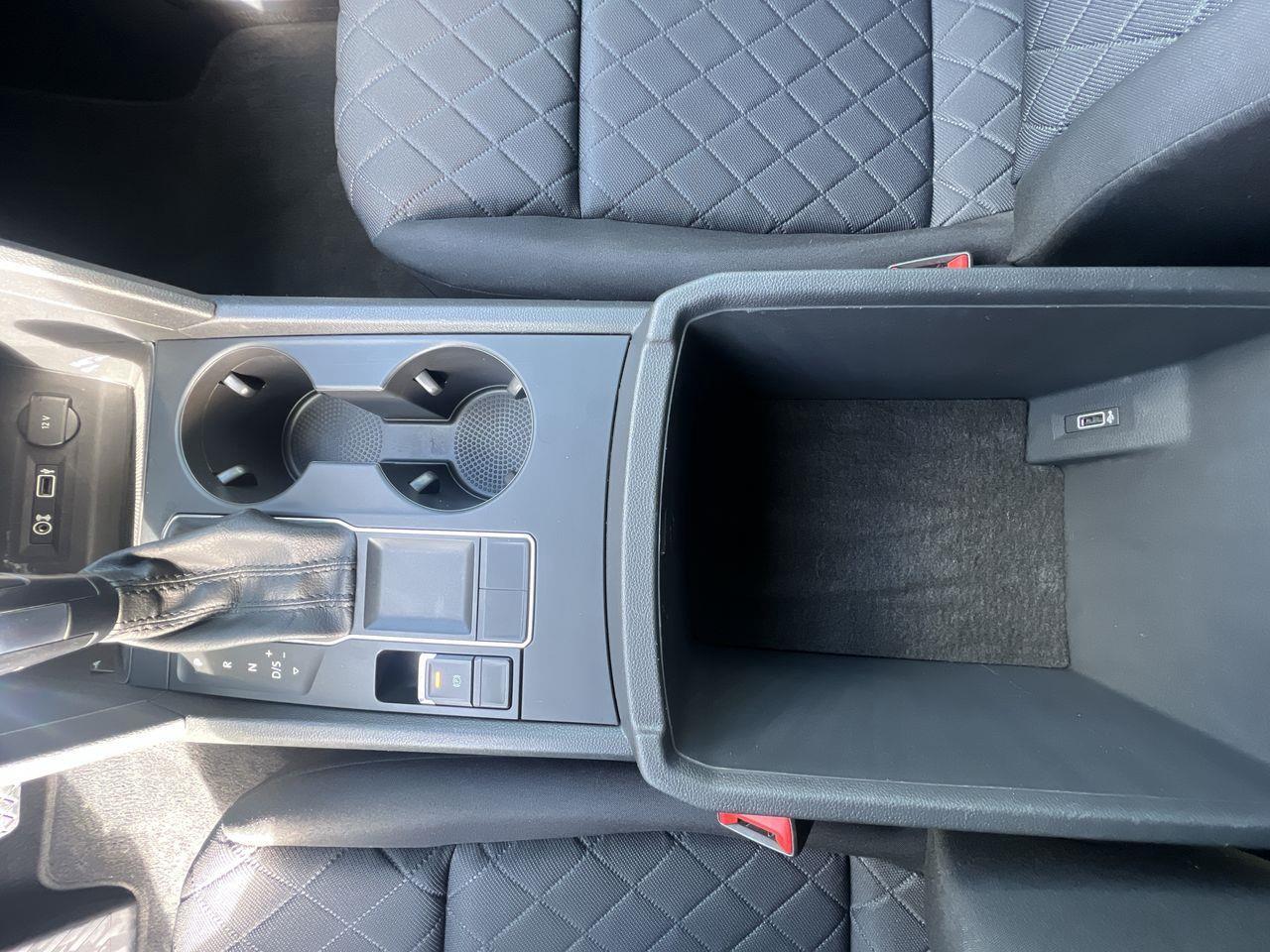 2018 Volkswagen Atlas 2.0 TSI Trendline FWD, 7 PASSENGER, SIRIUS XM, REAR A/C, CRUISE CONTROL, BACK UP CAM!! Photo