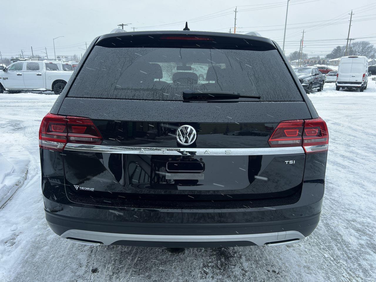 2018 Volkswagen Atlas 2.0 TSI Trendline FWD, 7 PASSENGER, SIRIUS XM, REAR A/C, CRUISE CONTROL, BACK UP CAM!! Photo