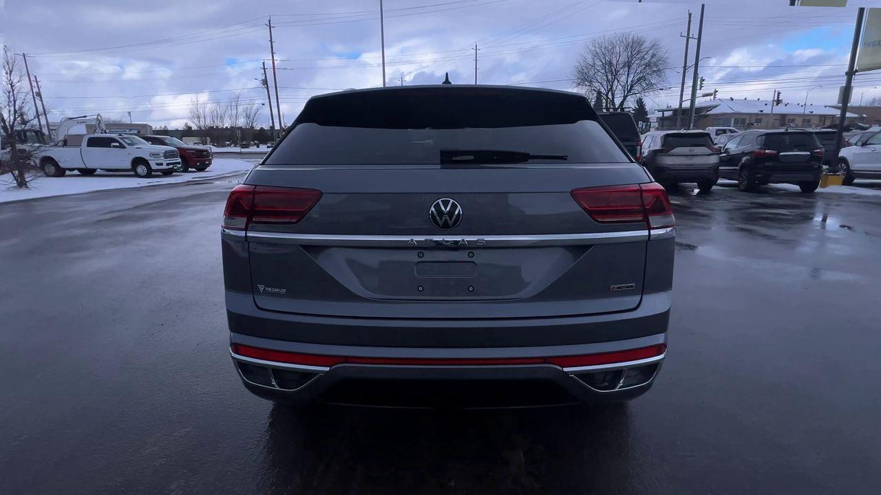 2021 Volkswagen Atlas Cross Sport 2.0 TSI Execline AWD, MOONROOF, LEATHER SEATS, SIRIUS XM, NAV, POWER LIFTGATE, BACK UP CAM!! Photo2