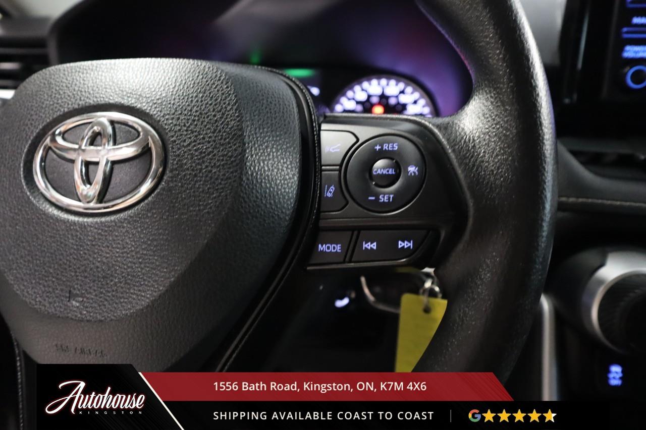 2021 Toyota RAV4 LE REARVIEW CAM - AWD Photo