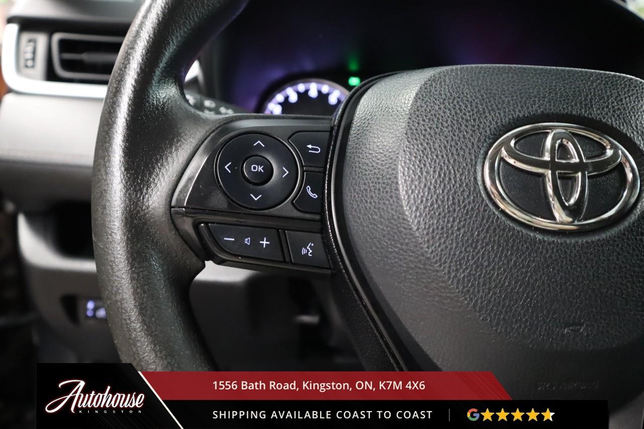 2021 Toyota RAV4 LE REARVIEW CAM - AWD Photo
