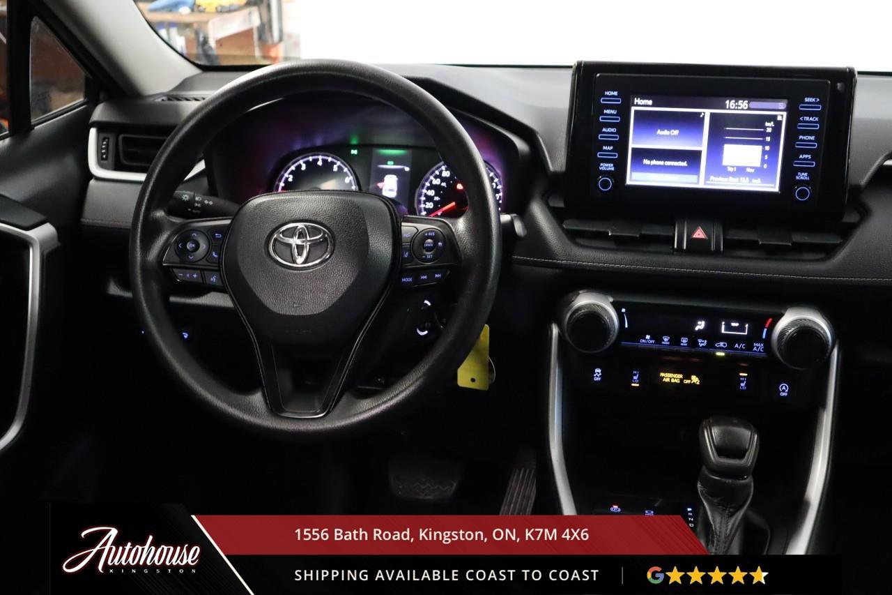 2021 Toyota RAV4 LE REARVIEW CAM - AWD Photo