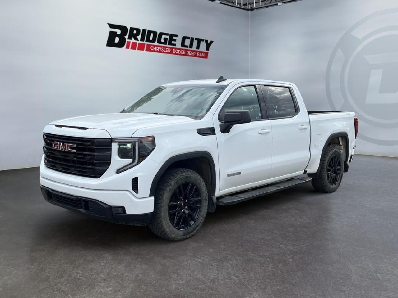 Used 2022 GMC Sierra 1500 2.7L - Elevation Pkg - Apple Car Play/Android Auto - 6 Passenger - Remote Start - Side Steps for sale in Lethbridge, AB