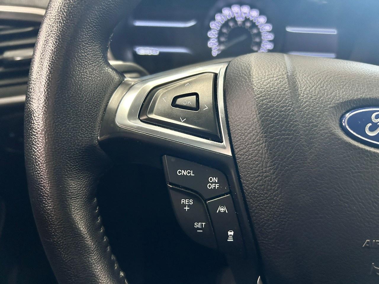 2023 Ford Edge SEL Photo