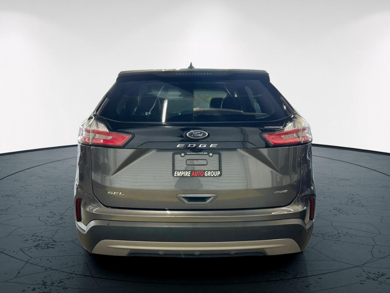 2023 Ford Edge SEL Photo