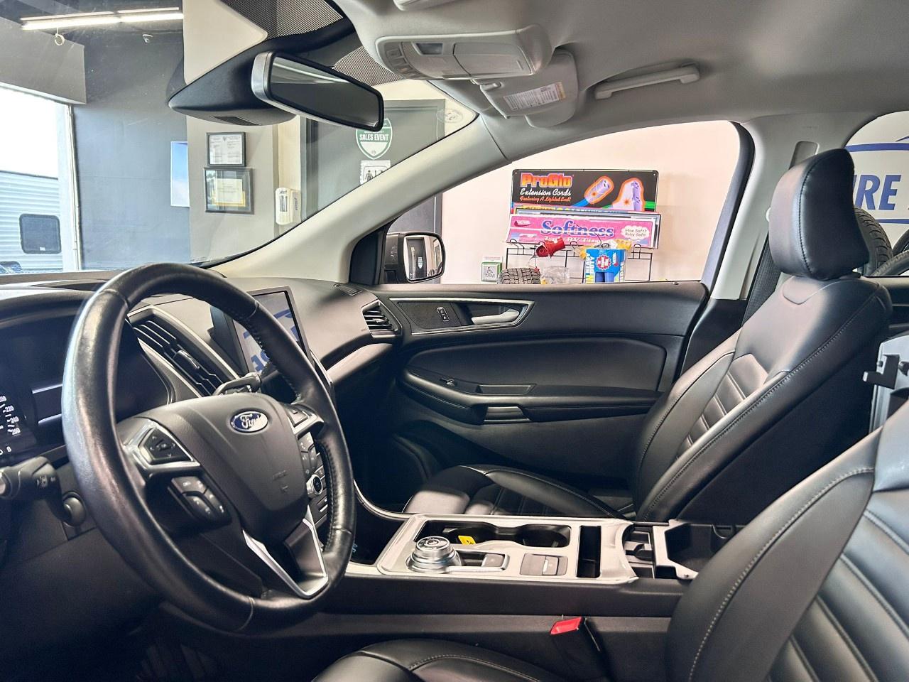 2023 Ford Edge SEL Photo