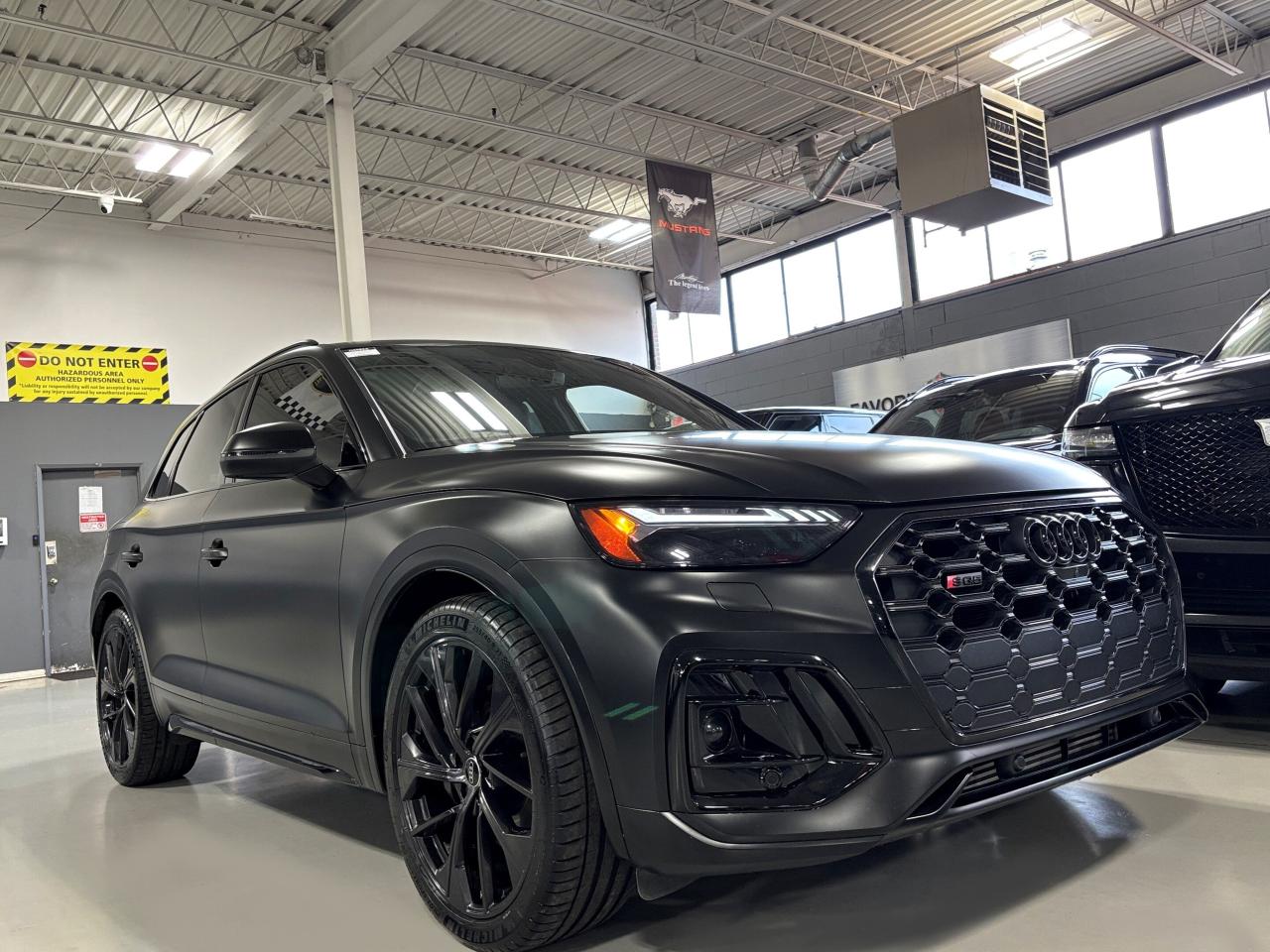 2024 Audi SQ5 Technik|QUATTRO|MATTEBLACKWRAP|NAV|CARBON|BOAUDIO| - Photo #2