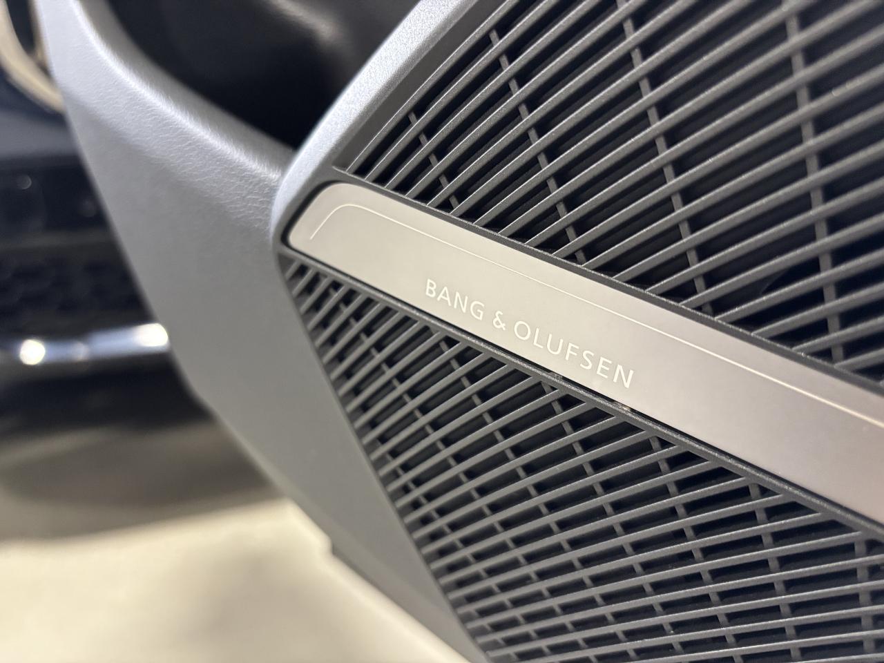 2024 Audi SQ5 Technik|QUATTRO|MATTEBLACKWRAP|NAV|CARBON|BOAUDIO| - Photo #12