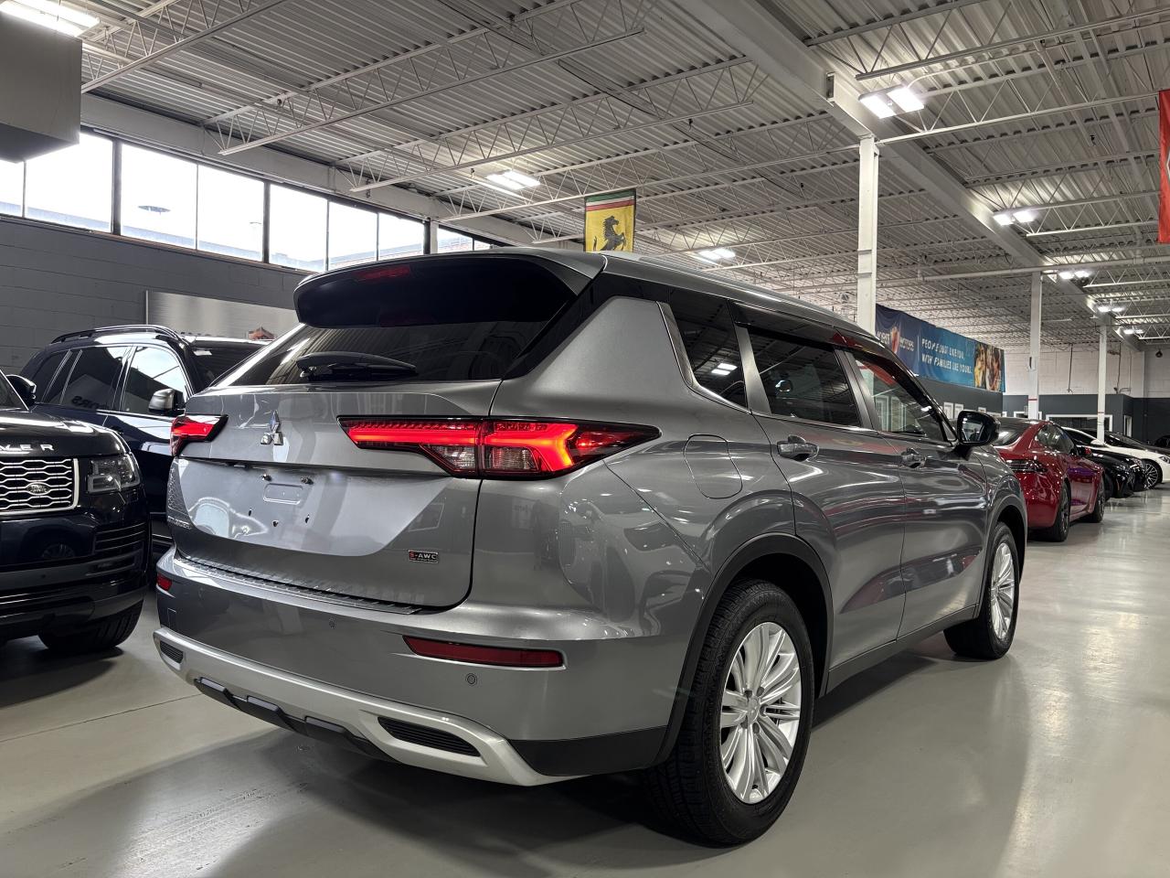 2022 Mitsubishi Outlander SE S-AWC|7PASSENGER|ALLOYS|PANOROOF|SAFETYTECH|+++ Photo3