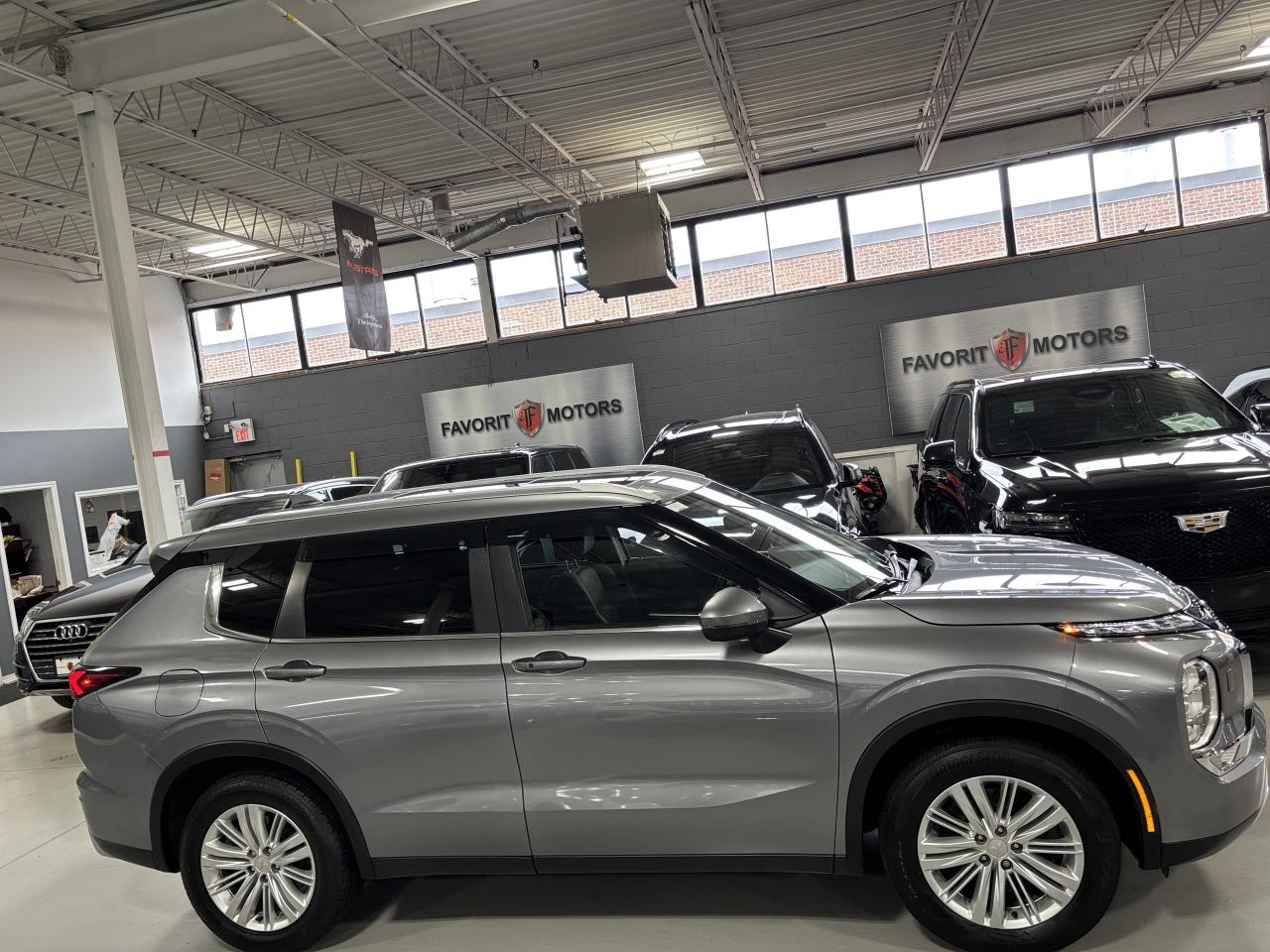 2022 Mitsubishi Outlander SE S-AWC|7PASSENGER|ALLOYS|PANOROOF|SAFETYTECH|+++ - Photo #3