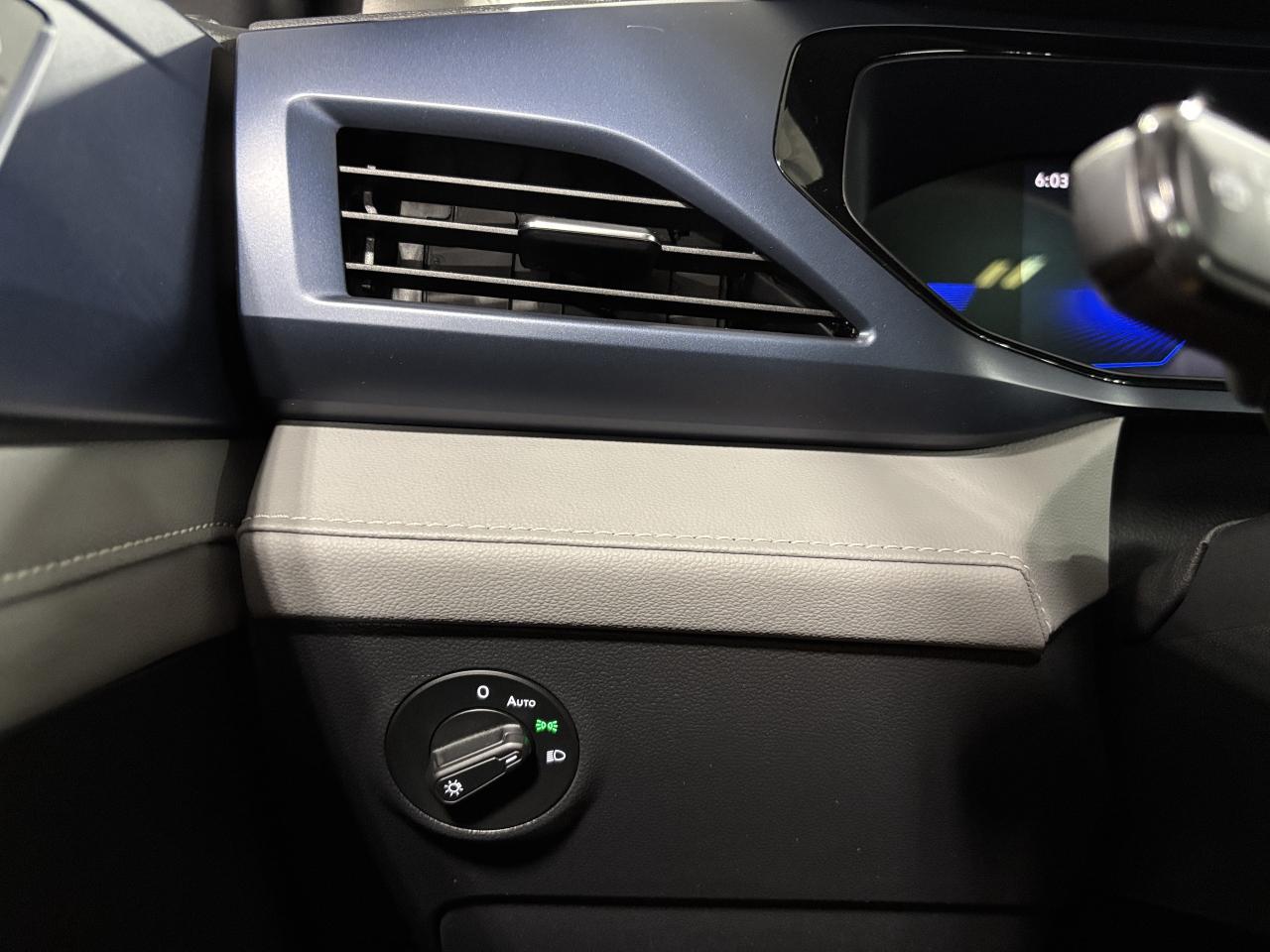2024 Volkswagen Taos Comfortline|PANOROOF|LEATHER|CARPLAY|BACKUPCAM|+++ - Photo #18