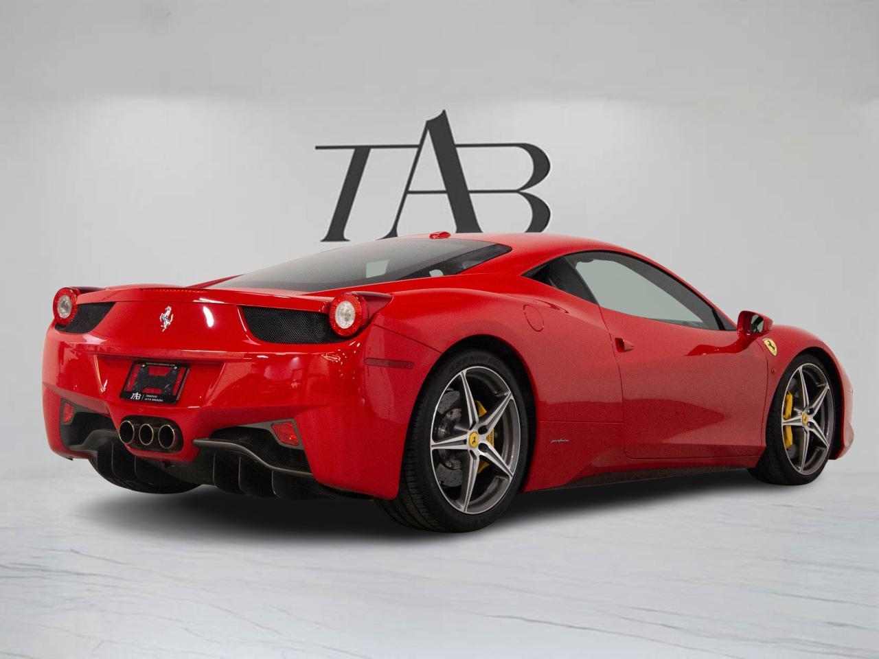 2010 Ferrari 458 ITALIA COUPE | 20"RIM | CARBON FIBRE PKG | BUCKET SEATS Photo
