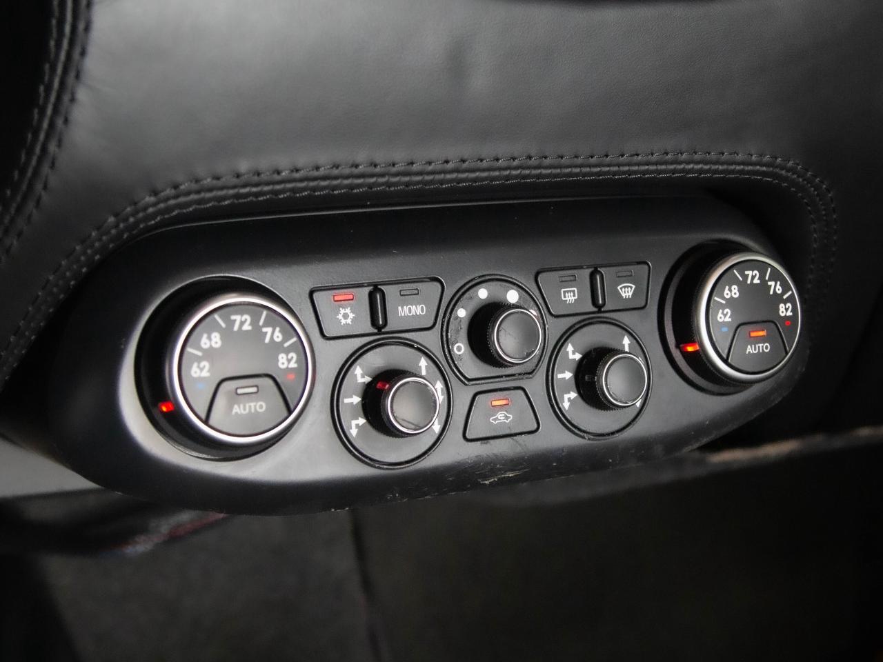 2010 Ferrari 458 ITALIA COUPE | 20"RIM | CARBON FIBRE PKG | BUCKET SEATS Photo