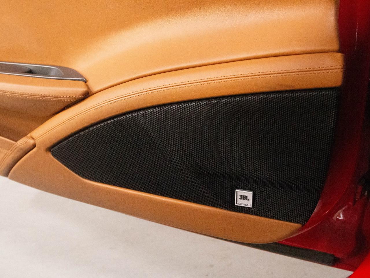 2010 Ferrari 458 ITALIA COUPE | 20"RIM | CARBON FIBRE PKG | BUCKET SEATS Photo