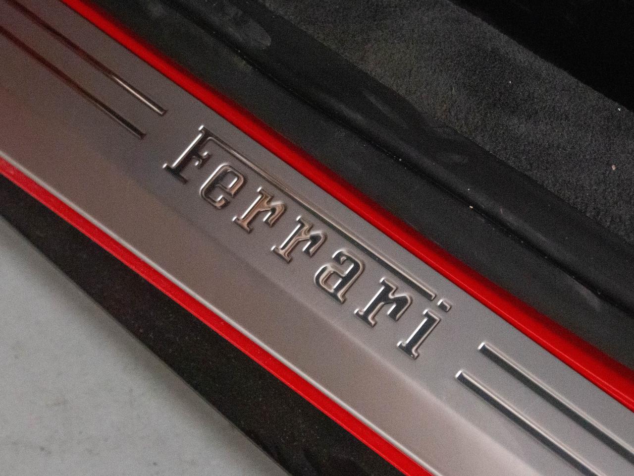 2010 Ferrari 458 ITALIA COUPE | 20"RIM | CARBON FIBRE PKG | BUCKET SEATS Photo