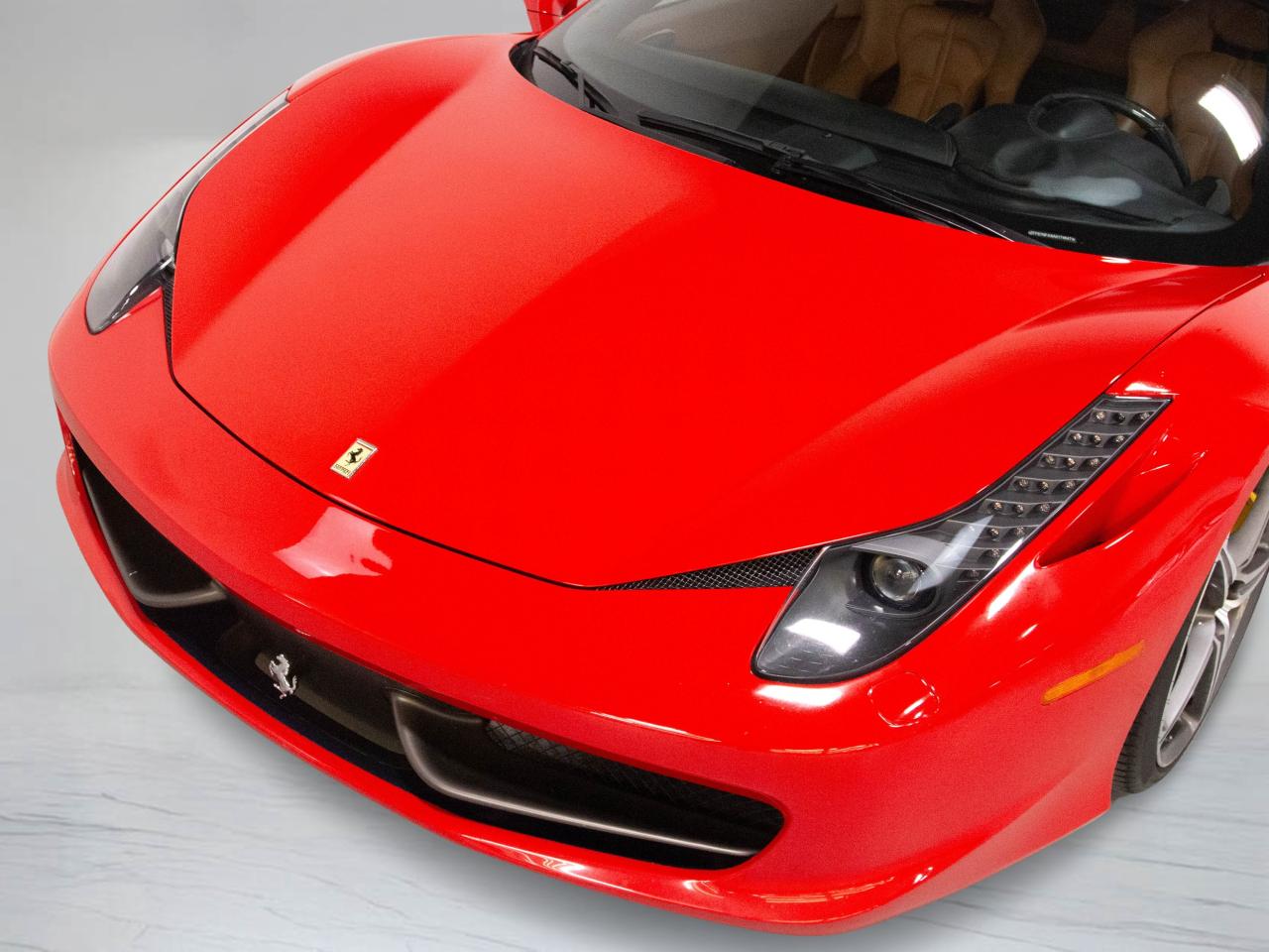 2010 Ferrari 458 ITALIA COUPE | 20"RIM | CARBON FIBRE PKG | BUCKET SEATS Photo