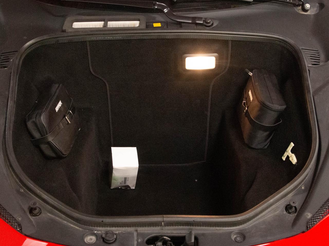 2010 Ferrari 458 ITALIA COUPE | 20"RIM | CARBON FIBRE PKG | BUCKET SEATS Photo