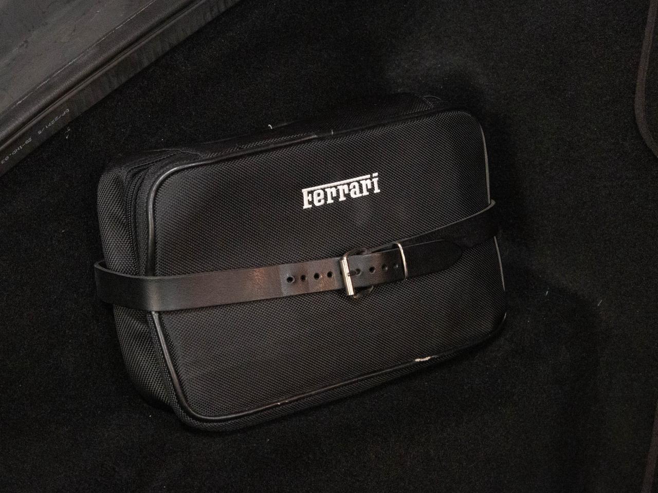 2010 Ferrari 458 ITALIA COUPE | 20"RIM | CARBON FIBRE PKG | BUCKET SEATS Photo