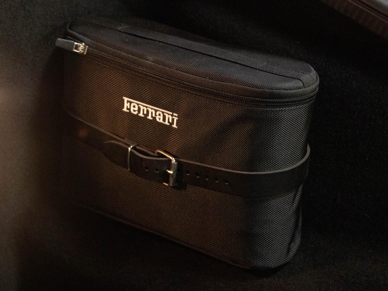 2010 Ferrari 458 ITALIA COUPE | 20"RIM | CARBON FIBRE PKG | BUCKET SEATS Photo