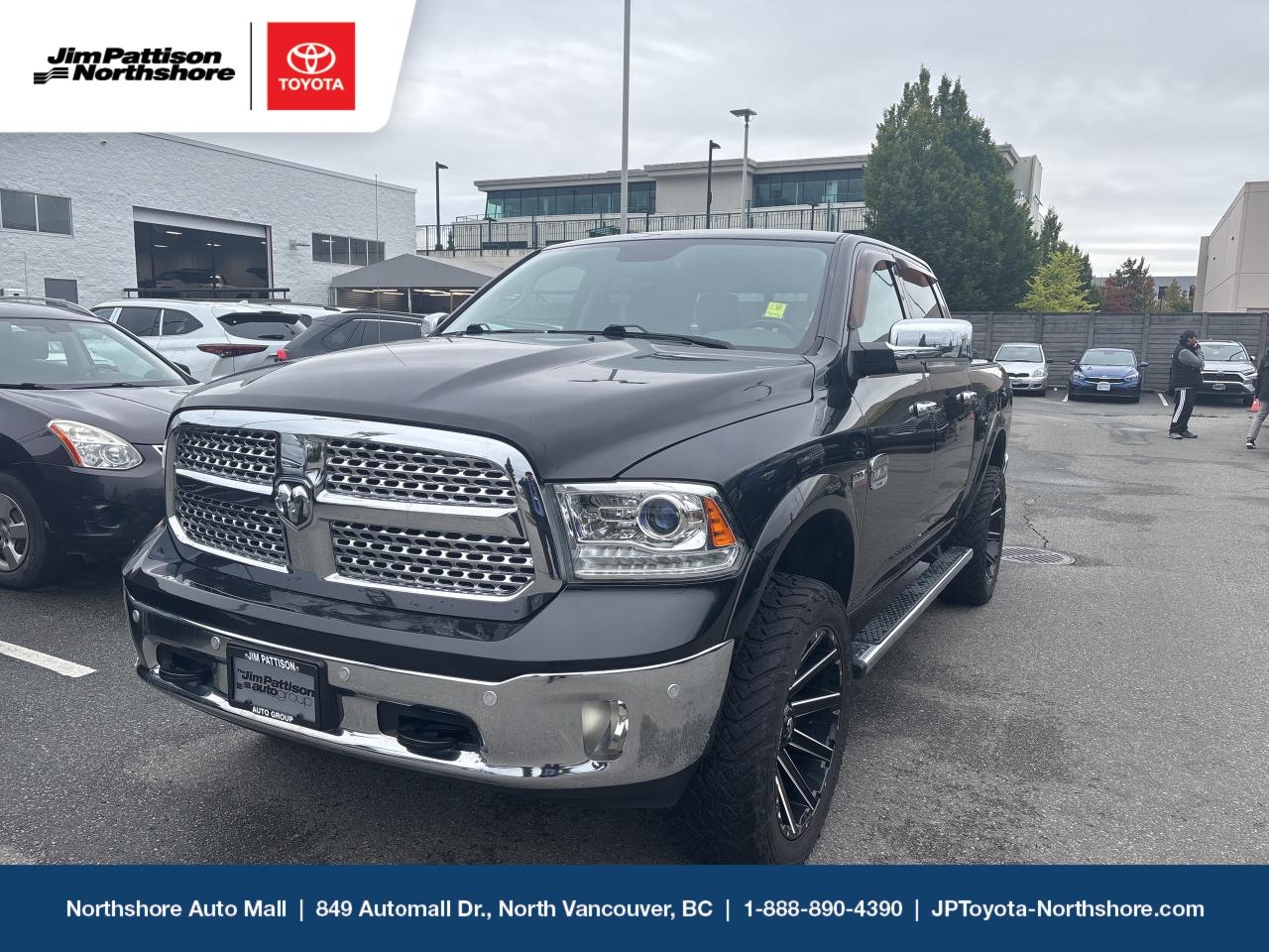 Used 2017 RAM 1500 4WD Crew Cab 140.5  Longhorn for sale in North Vancouver, BC