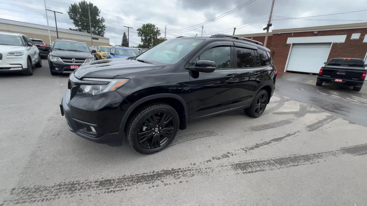 2019 Honda Passport AWD | SPORT | SUNROOF | CARPLAY | LOW KMS! Photo3