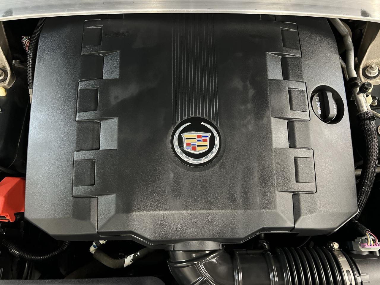 2010 Cadillac CTS AWD | SUPER LOW KMS | LEATHER | PANO ROOF | ALLOYS Photo