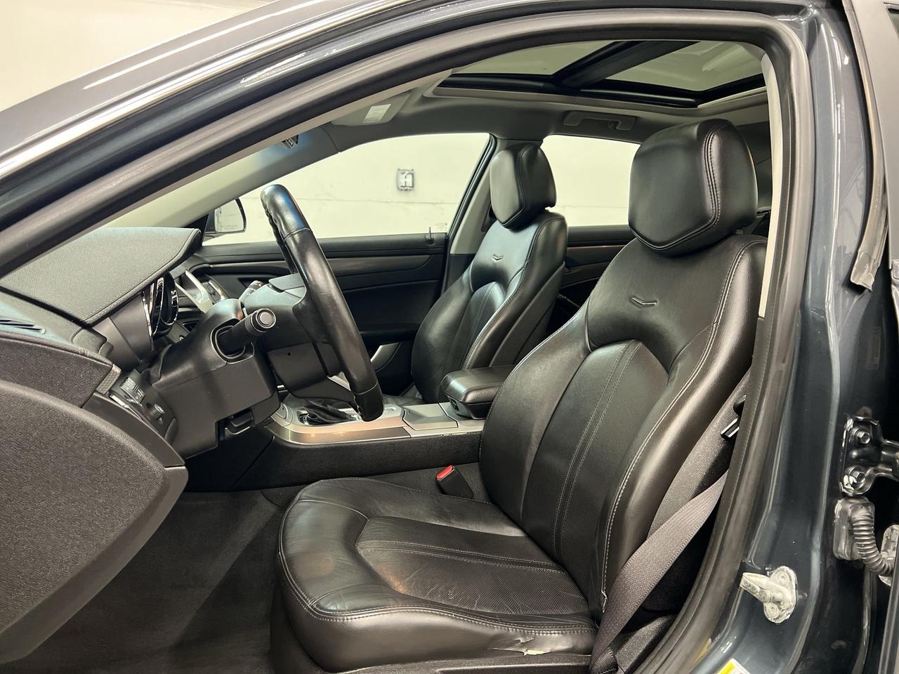 2010 Cadillac CTS AWD | SUPER LOW KMS | LEATHER | PANO ROOF | ALLOYS Photo