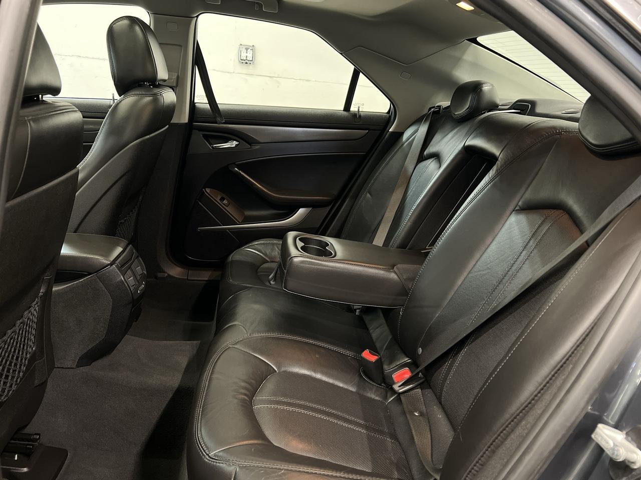 2010 Cadillac CTS AWD | SUPER LOW KMS | LEATHER | PANO ROOF | ALLOYS Photo