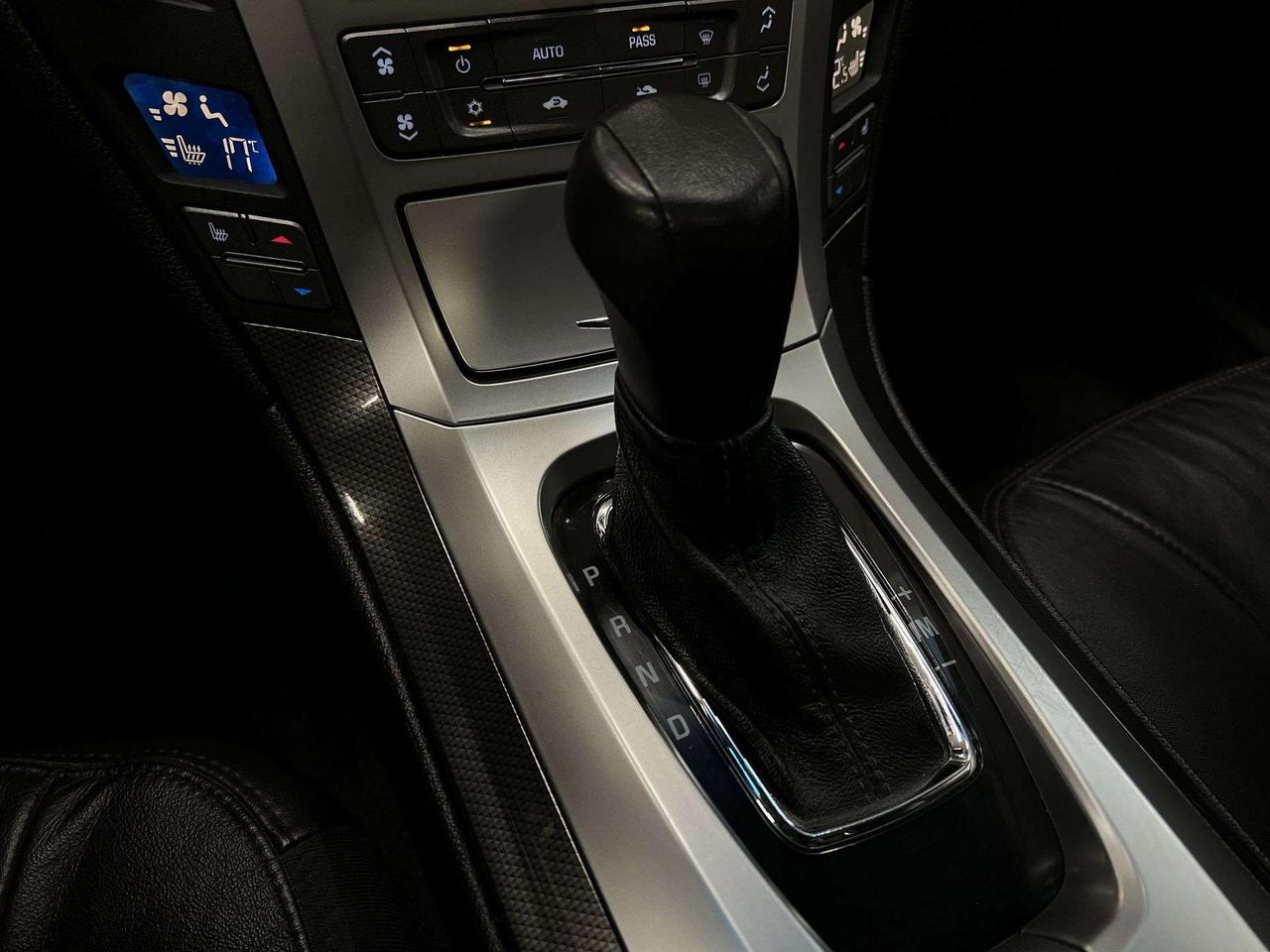 2010 Cadillac CTS AWD | SUPER LOW KMS | LEATHER | PANO ROOF | ALLOYS Photo