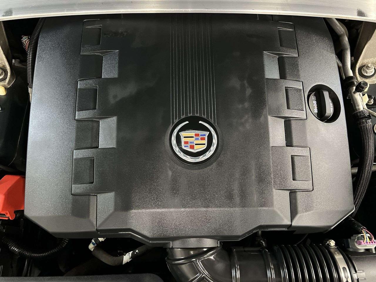 2010 Cadillac CTS AWD | SUPER LOW KMS | LEATHER | PANO ROOF | ALLOYS Photo