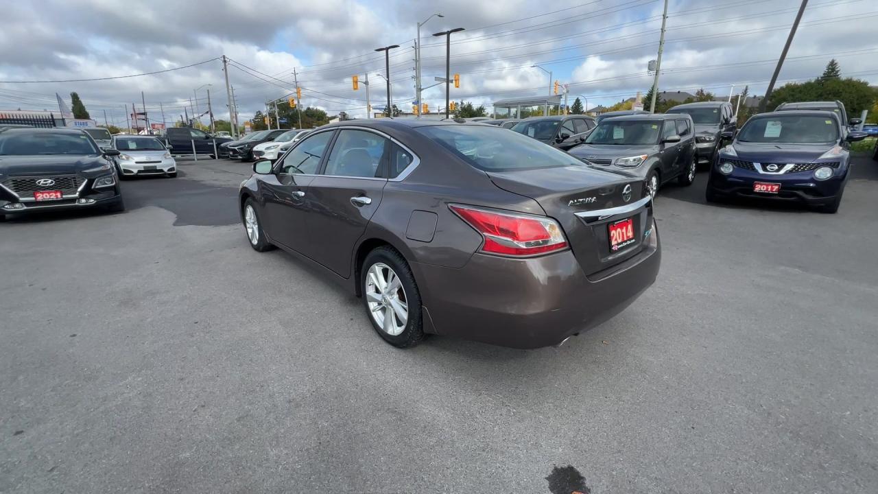 2014 Nissan Altima SL | HTD LEATHER | SUNROOF | LOW KMS | 17IN ALLOYS Photo