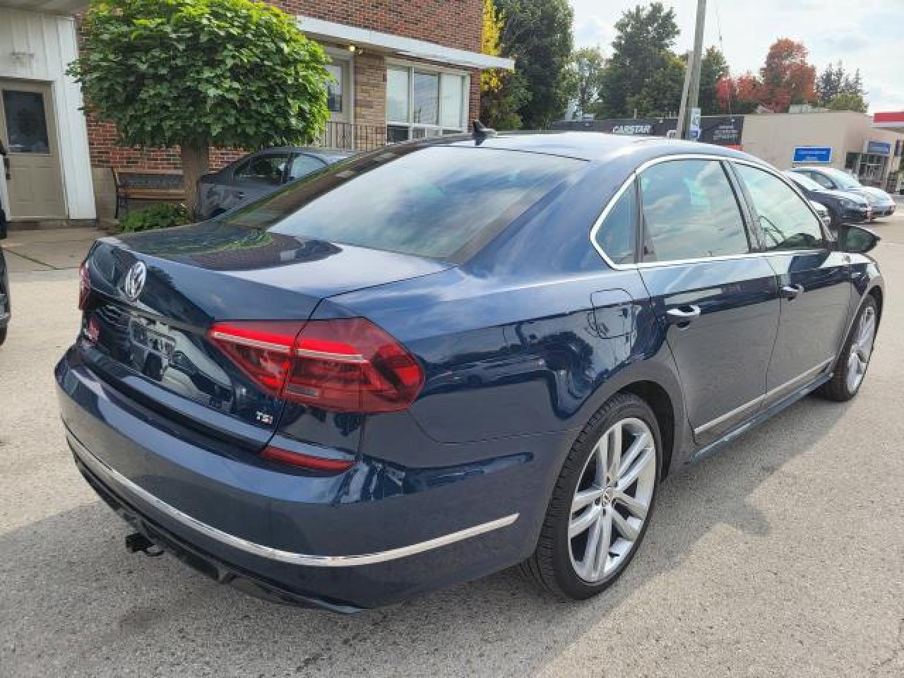 2019 Volkswagen Passat RLINE WOLFSBURG Photo29