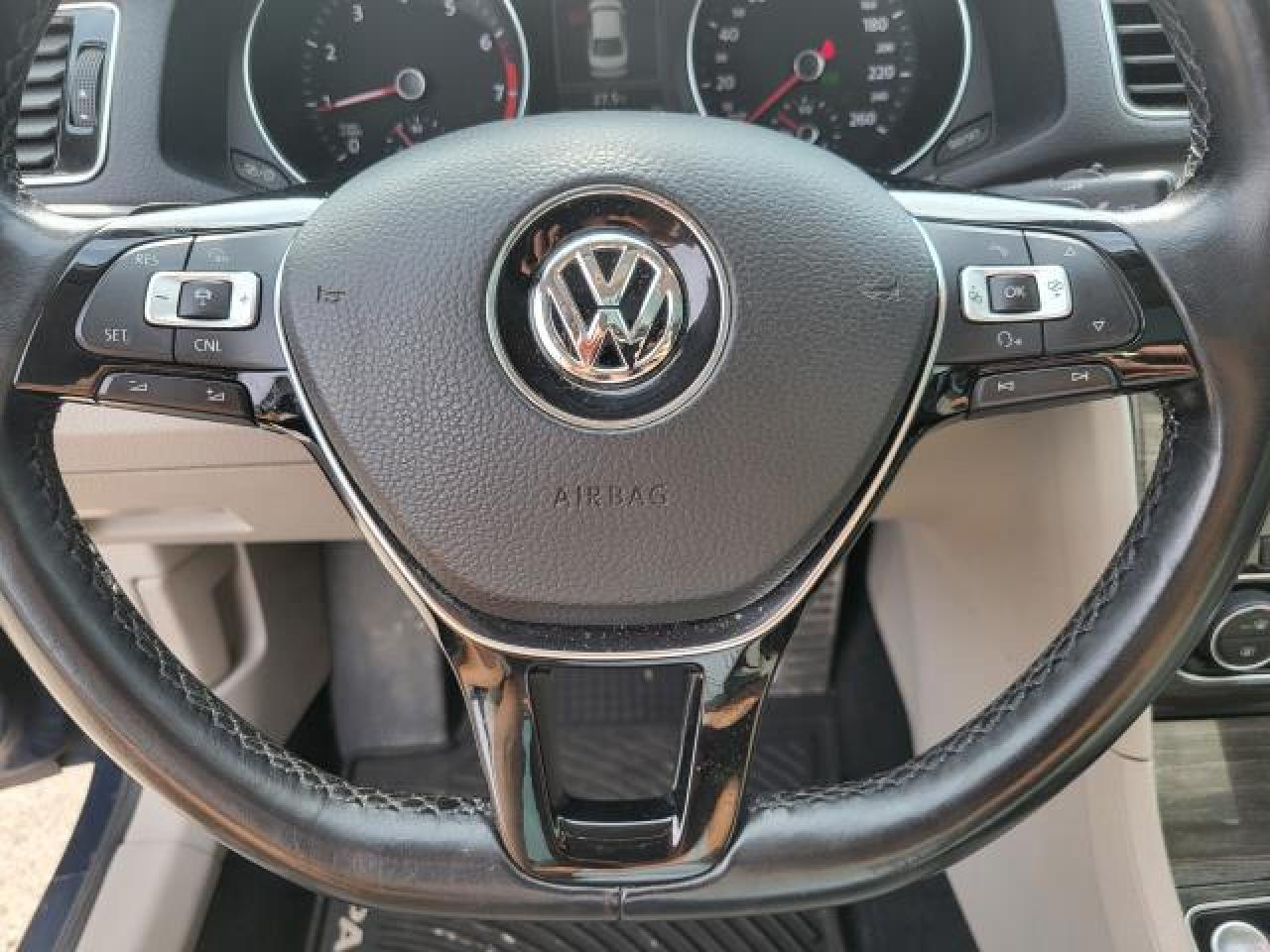 2019 Volkswagen Passat RLINE WOLFSBURG Photo38