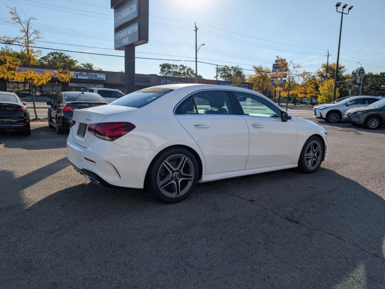 2019 Mercedes-Benz A A 220 4MATIC®  **LOW KMS - SUNROOF** Photo4