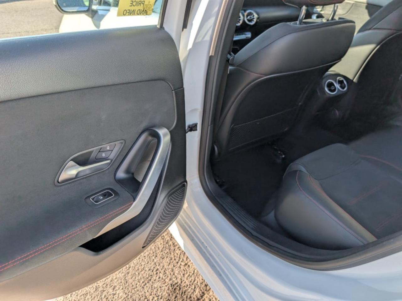2019 Mercedes-Benz A A 220 4MATIC®  **LOW KMS - SUNROOF** Photo