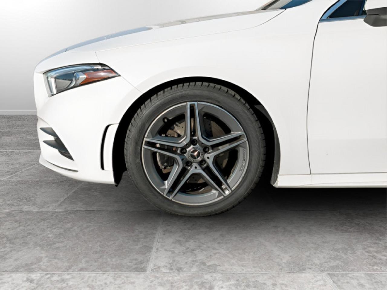 2019 Mercedes-Benz A A 220 4MATIC®  **LOW KMS - SUNROOF** Photo