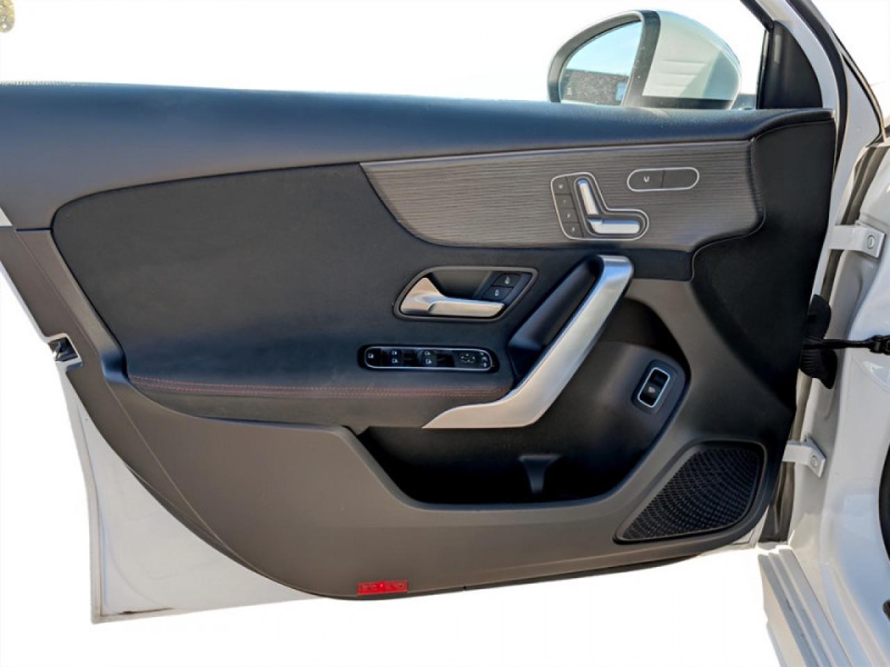 2019 Mercedes-Benz A A 220 4MATIC®  **LOW KMS - SUNROOF** Photo