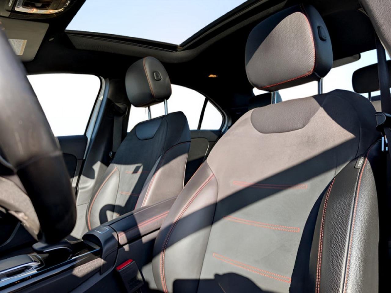 2019 Mercedes-Benz A A 220 4MATIC®  **LOW KMS - SUNROOF** Photo