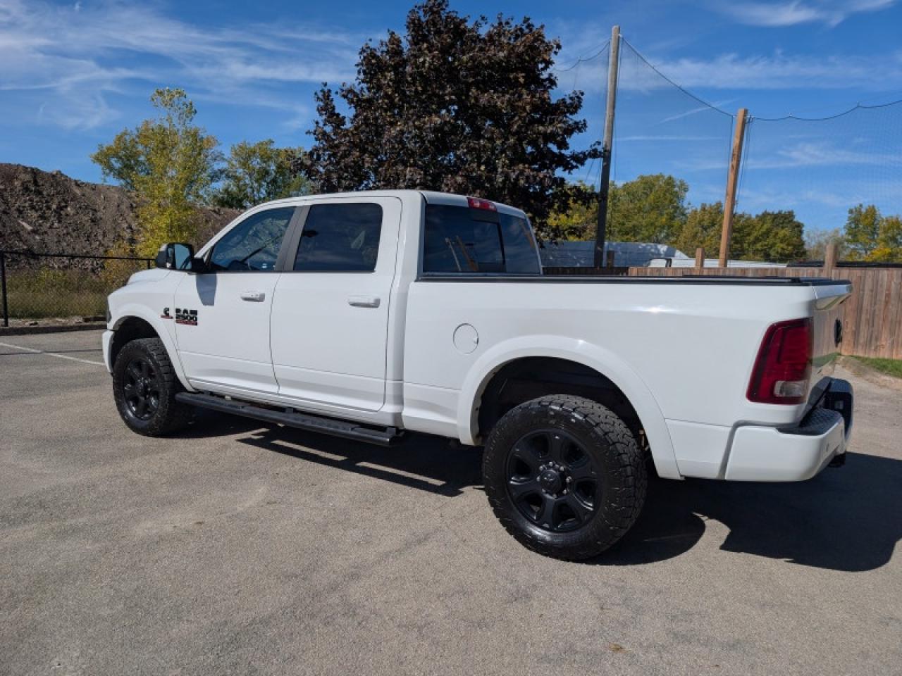 2017 RAM 2500 Laramie  **6.7L CUMMINS I6 TURBO DIESEL** Photo2