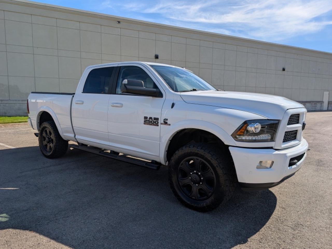 2017 RAM 2500 Laramie  **6.7L CUMMINS I6 TURBO DIESEL** Photo