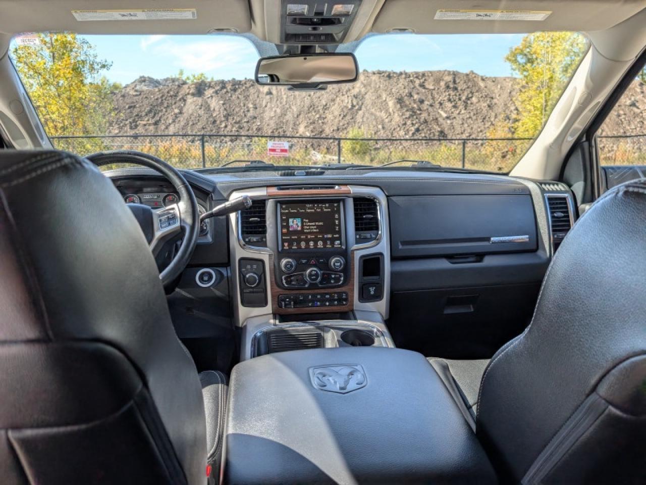 2017 RAM 2500 Laramie  **6.7L CUMMINS I6 TURBO DIESEL** Photo