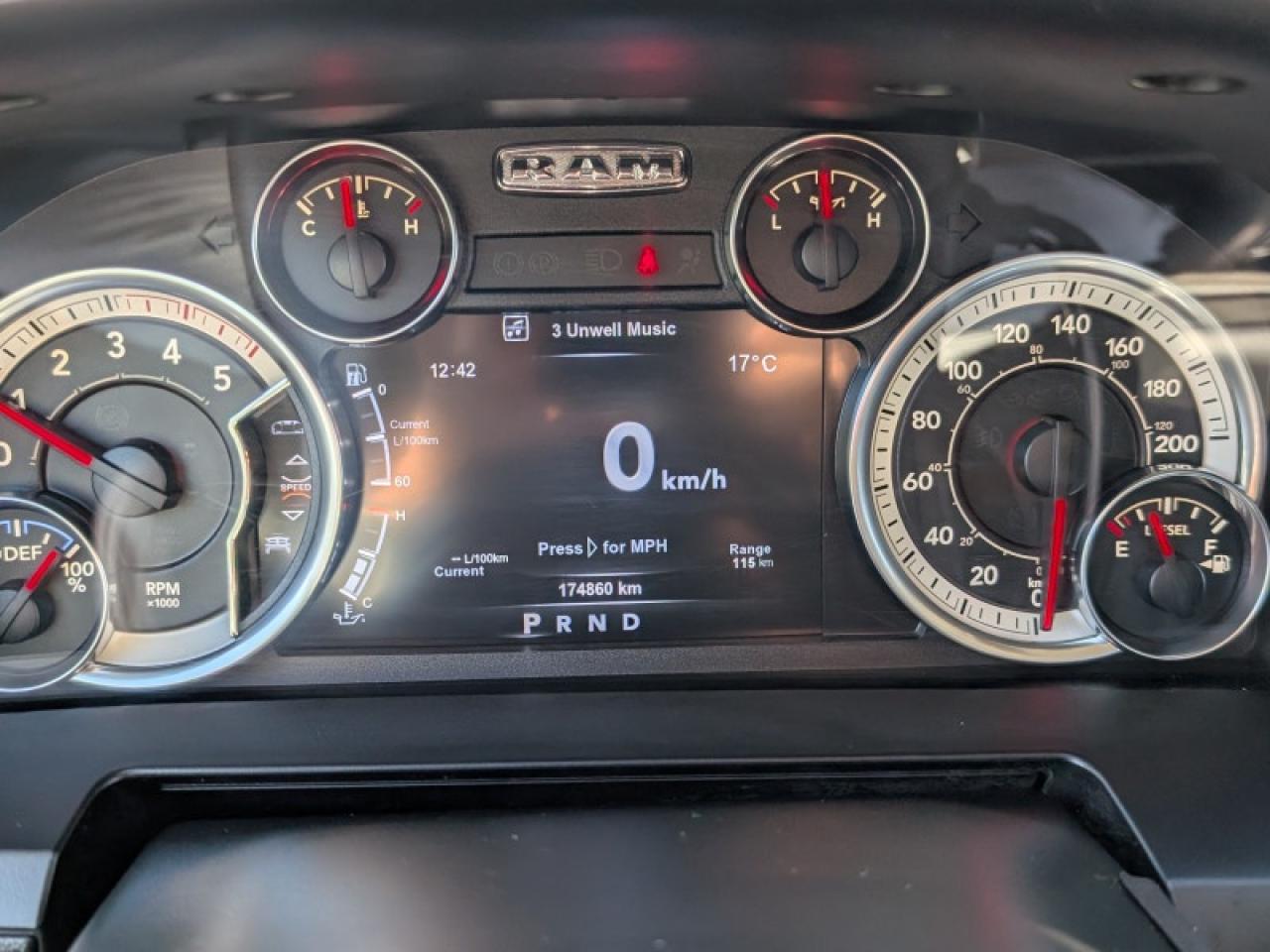 2017 RAM 2500 Laramie  **6.7L CUMMINS I6 TURBO DIESEL** Photo