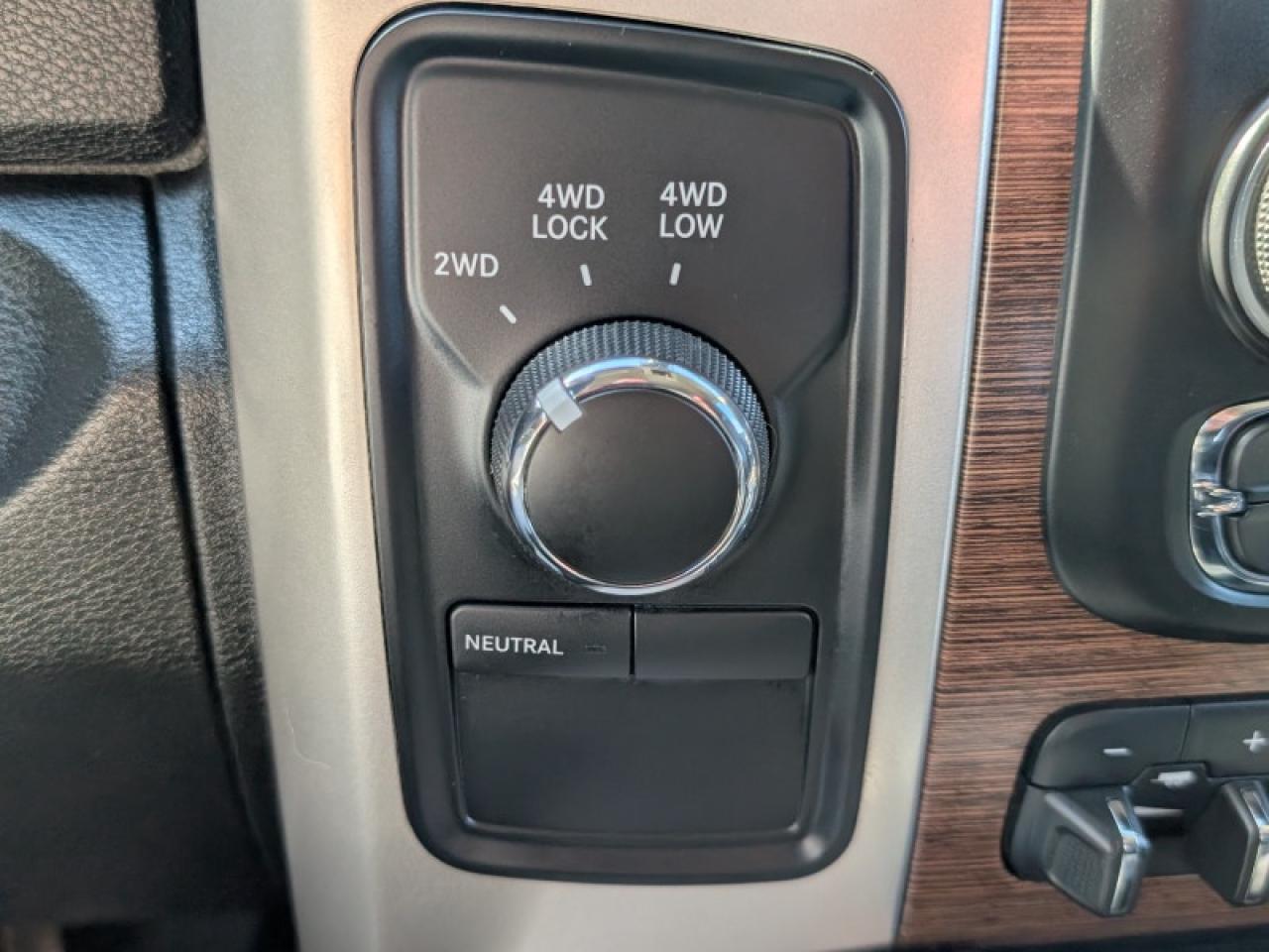 2017 RAM 2500 Laramie  **6.7L CUMMINS I6 TURBO DIESEL** Photo