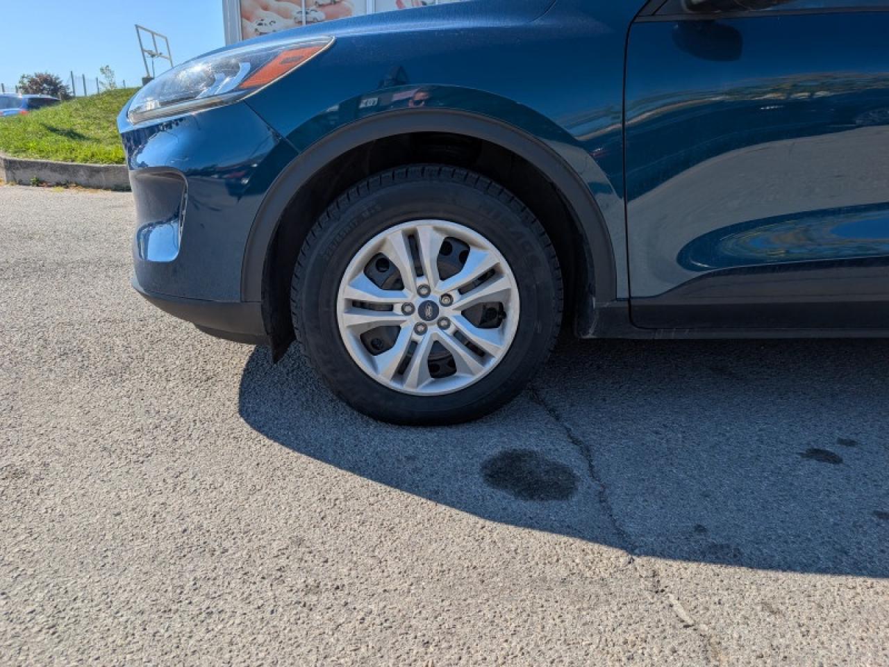 2020 Ford Escape S  **LOW KMS - 1 OWNER** Photo